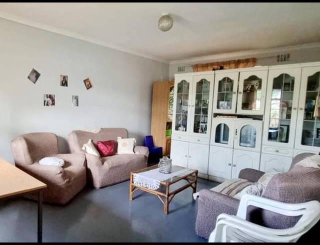 3 BEDROOM HOUSE FOR SALE IN AUSTERVILLE